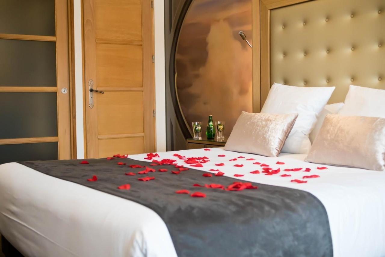 Hotel Et Spa Le Lion D'Or Pont-Évêque Zewnętrze zdjęcie