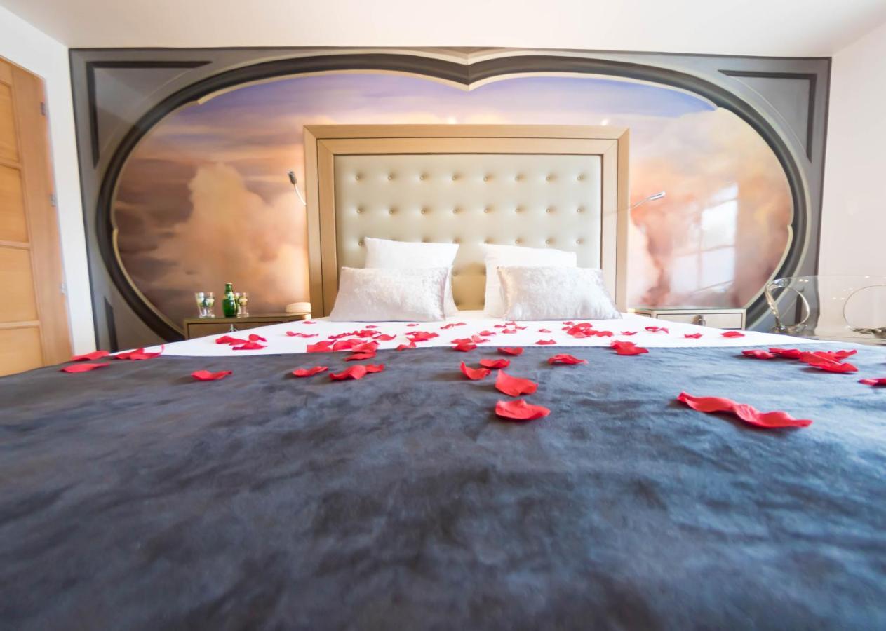 Hotel Et Spa Le Lion D'Or Pont-Évêque Zewnętrze zdjęcie
