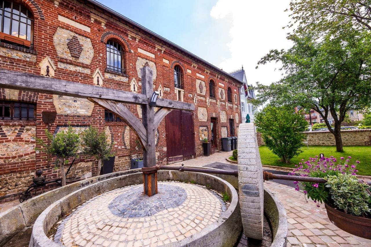 Hotel Et Spa Le Lion D'Or Pont-Évêque Zewnętrze zdjęcie