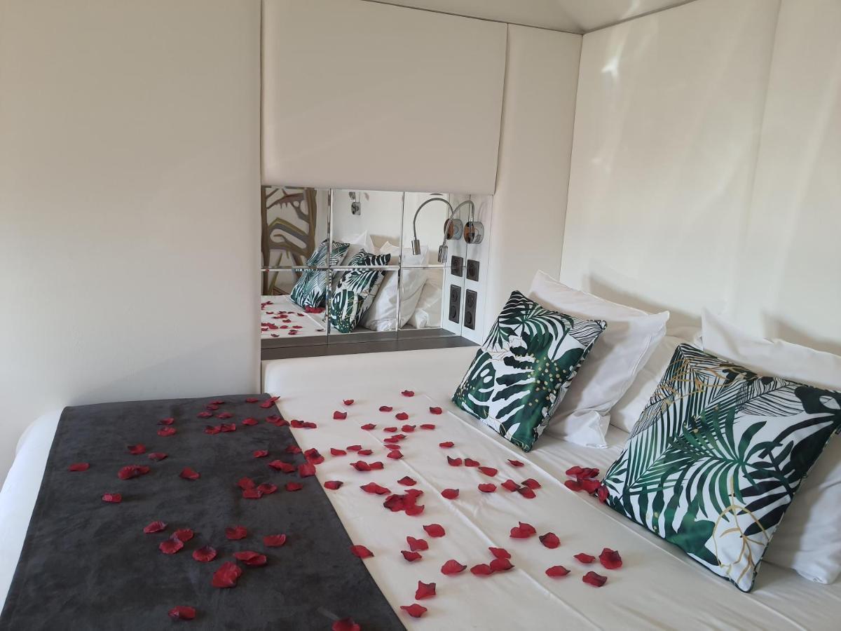 Hotel Et Spa Le Lion D'Or Pont-Évêque Zewnętrze zdjęcie