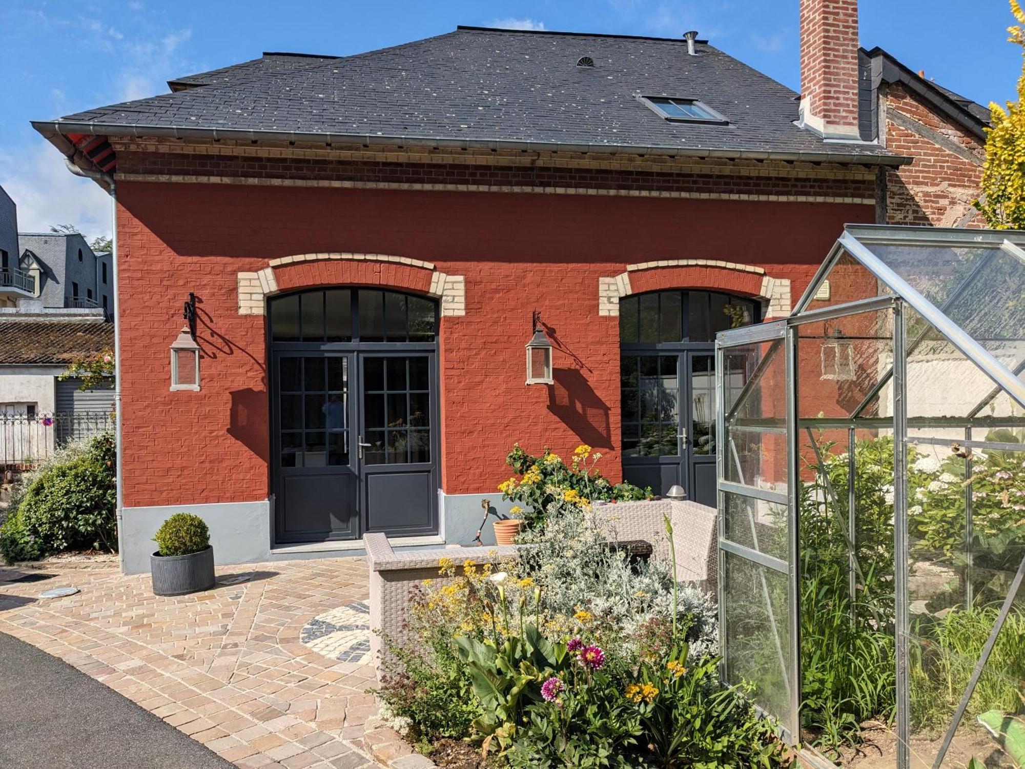 Hotel Et Spa Le Lion D'Or Pont-Évêque Zewnętrze zdjęcie