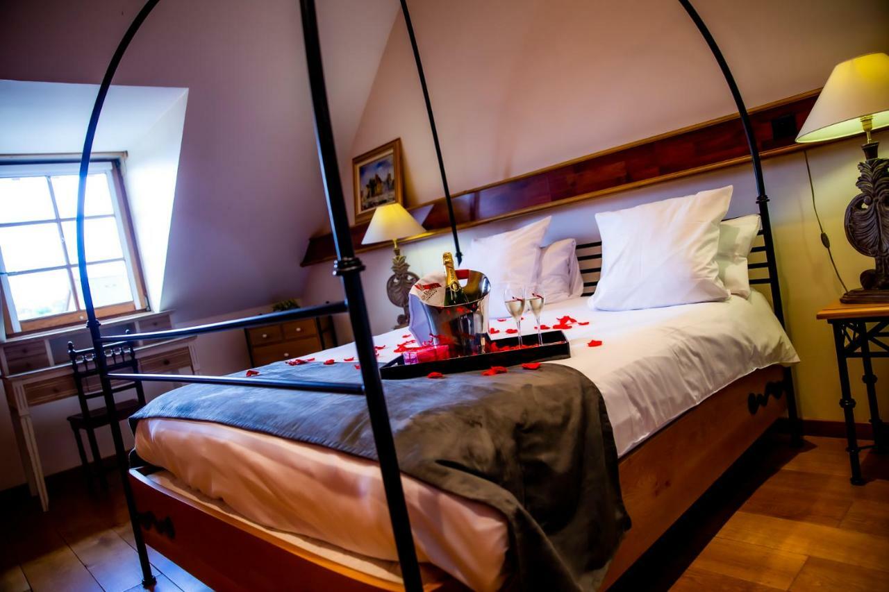 Hotel Et Spa Le Lion D'Or Pont-Évêque Zewnętrze zdjęcie